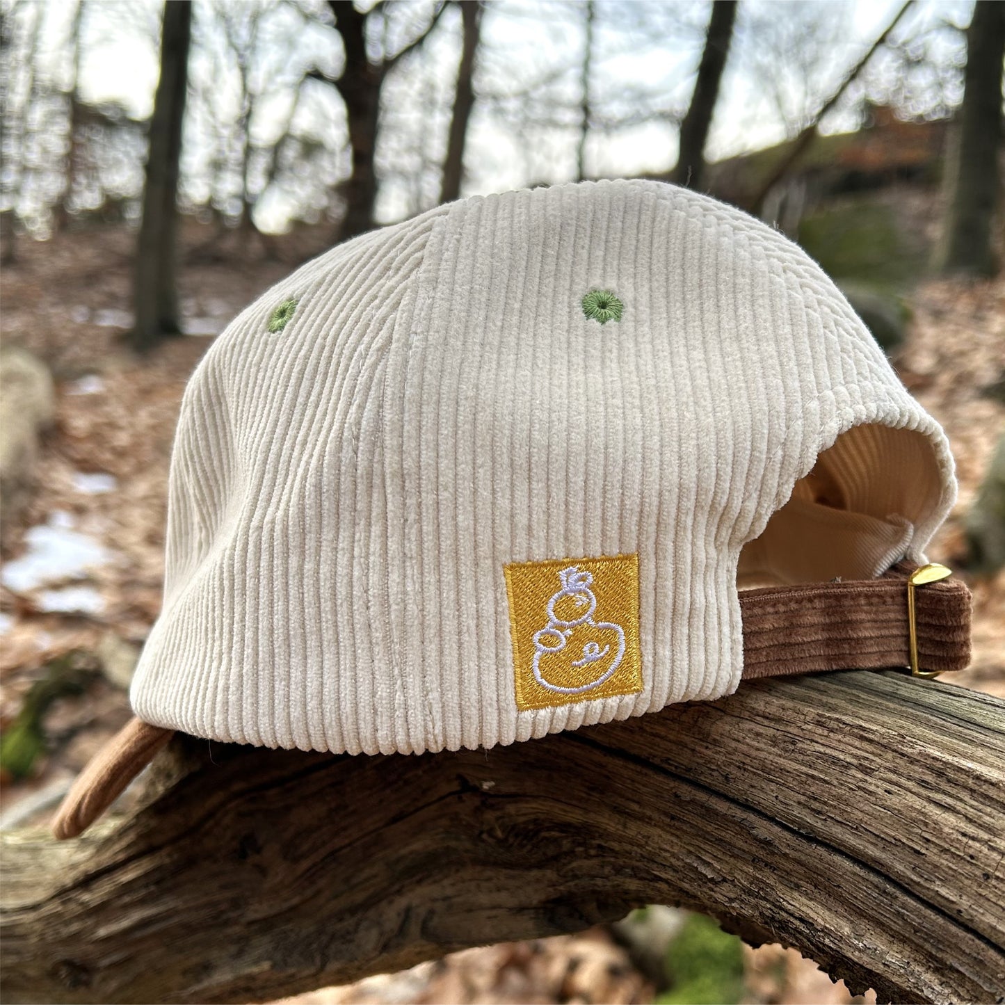 Two-Tone Corduroy Embroidered Hat - DUCKventurer
