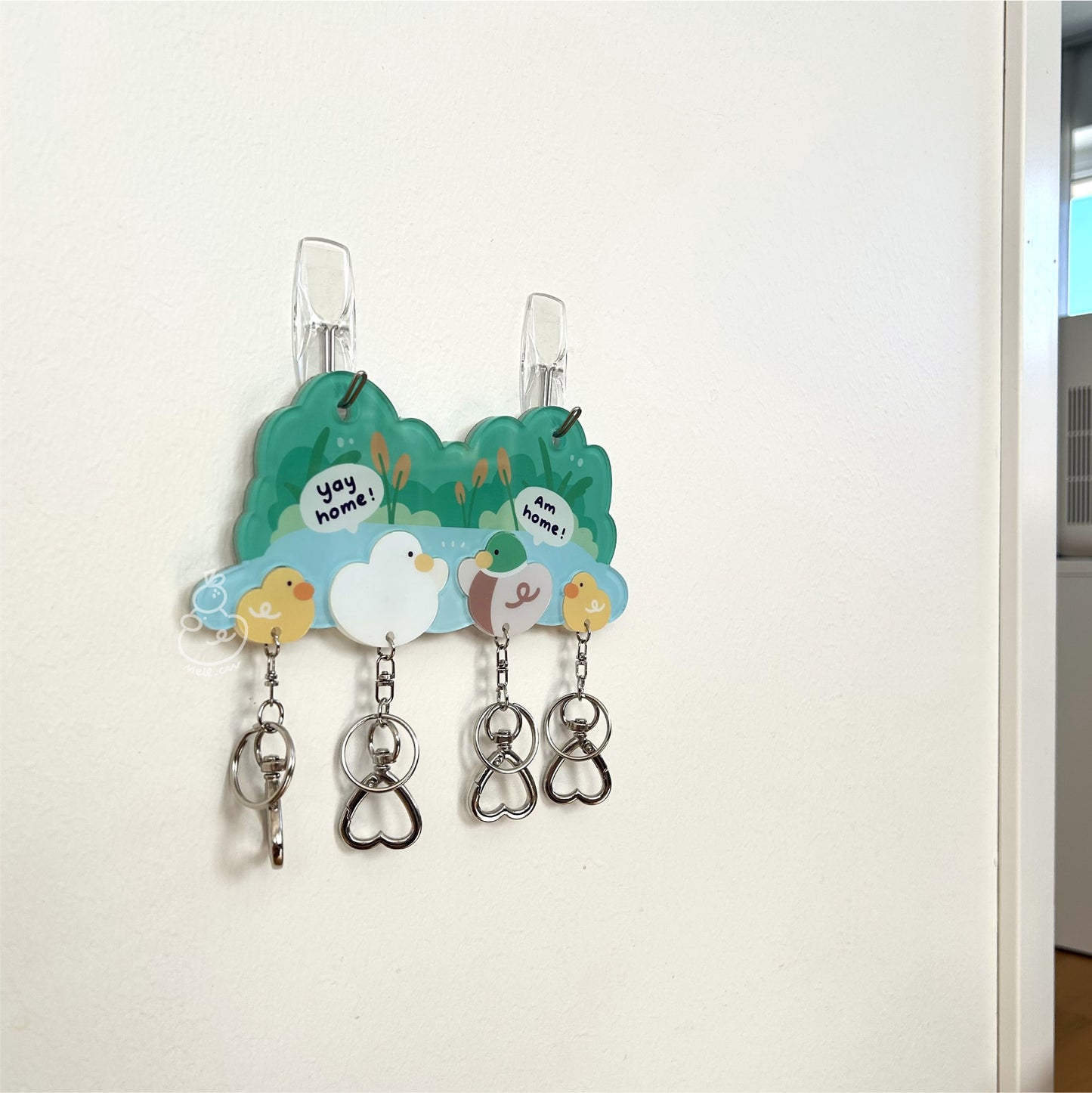 *UPGRADED* Magnetic Acrylic House Key Holder "The Ducks Family" - 4 Ducks (2 Ducks + 2 Ducklings)